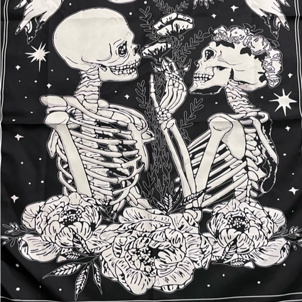 Black and white Lovers Tarot Skeleton Tapestry New
